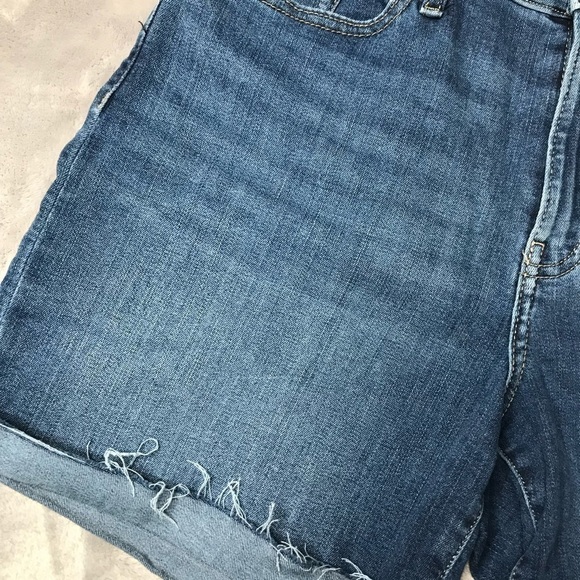 Calvin Klein Stretch Bermuda Jean Shorts Repreve 4 - Picture 3 of 13